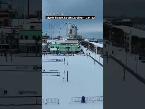 Heavy Snow Sweeps Through US South